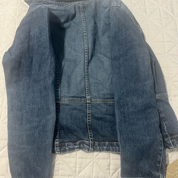 Vintage Old Navy Petite denim wash jacket - Picture 4 of 7